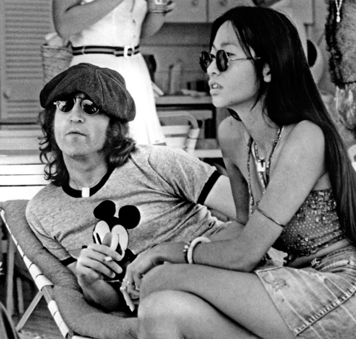 Cuando John Lennon se fue con una de 22... y a Yoko Ono le pareció bien